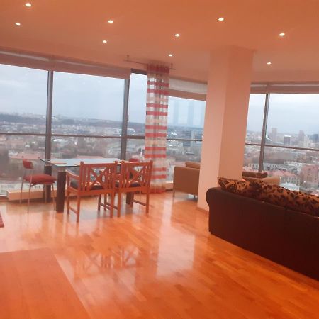 Luxury Apartment In Skyscraper 维尔纽斯 外观 照片