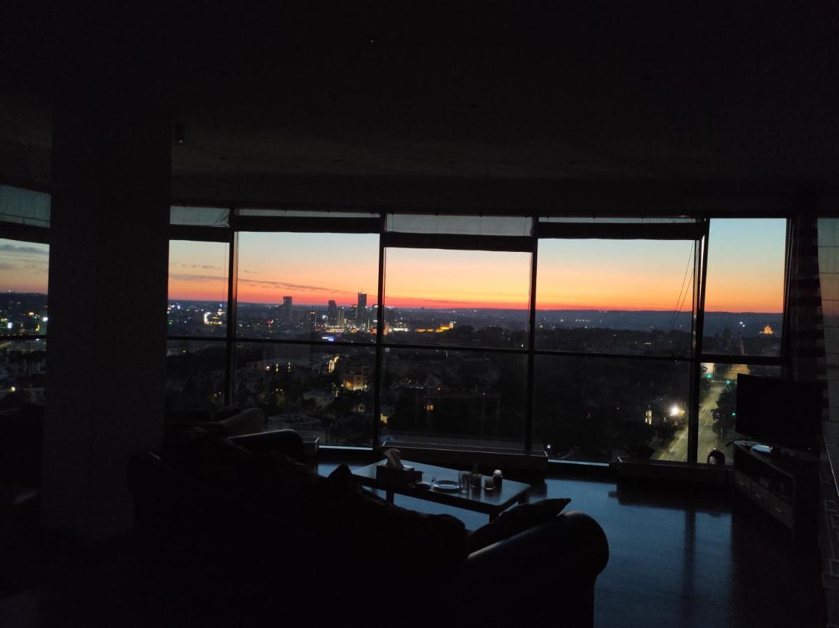 Luxury Apartment In Skyscraper 维尔纽斯 外观 照片